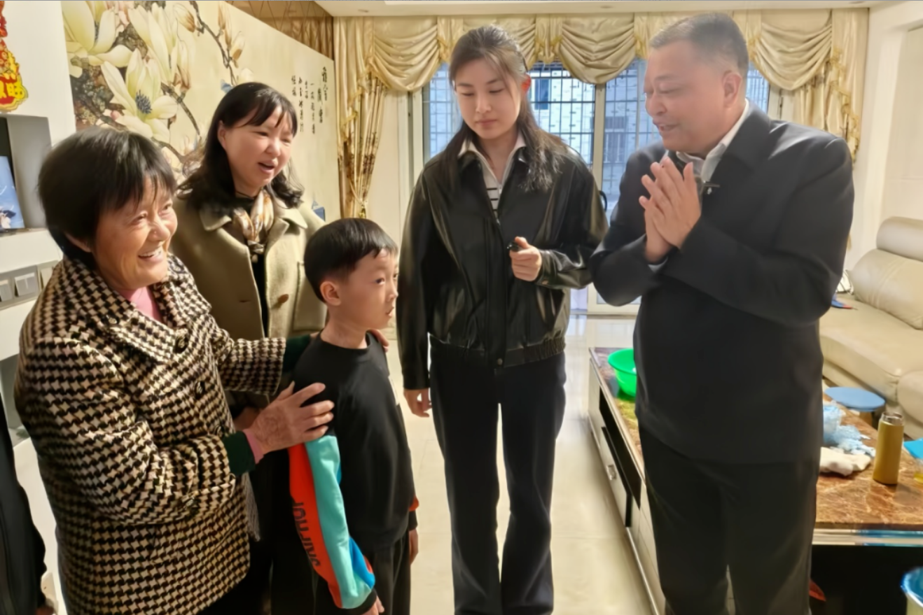 身边的榜样 | &ldquo;厂长老肖&rdquo;：公益是有温度的心灵对话